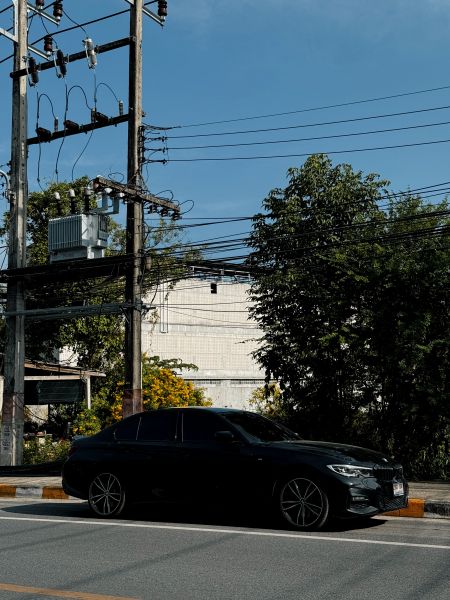 BMW 330e 2021 - Photo 2